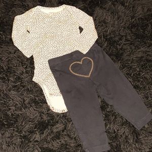 🎀3/$15 Infant Girl Onesie & Pants Set